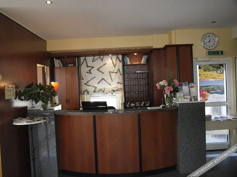 Lobby & Reception