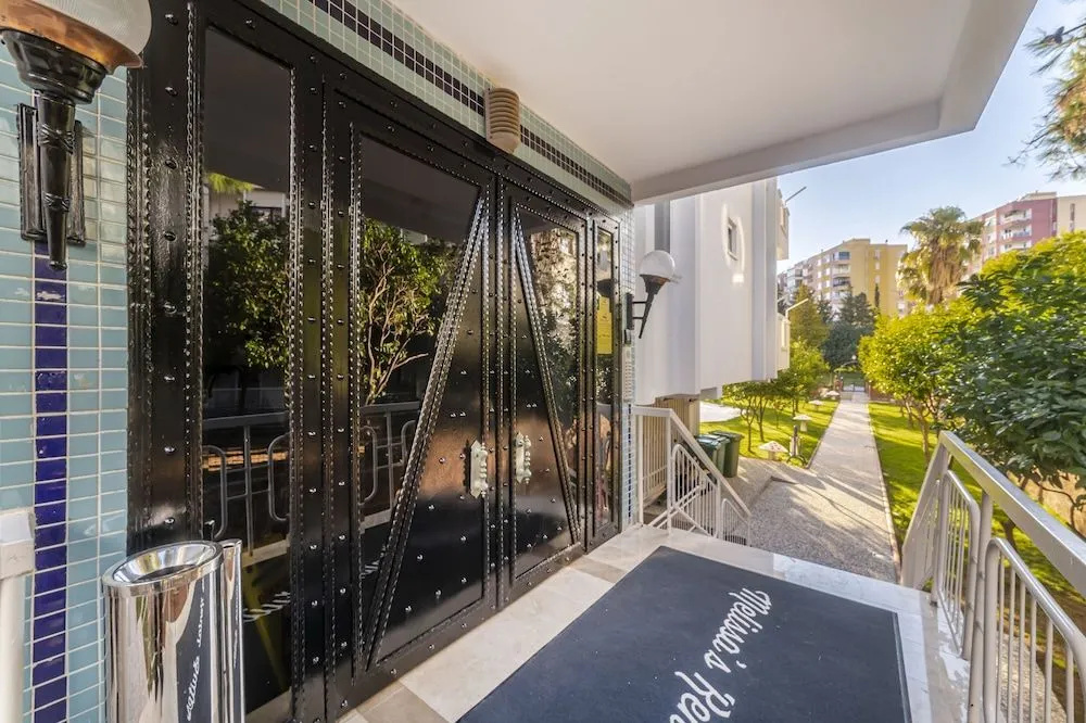 Melissa's Suites