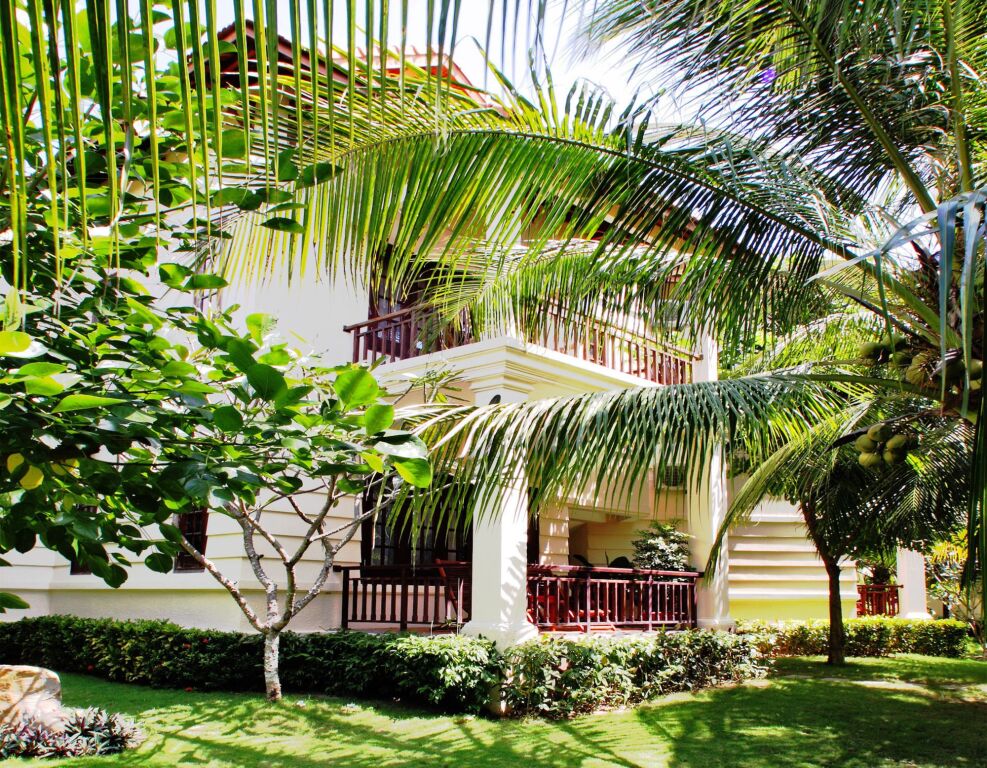 Golden Coast Resort & Spa
