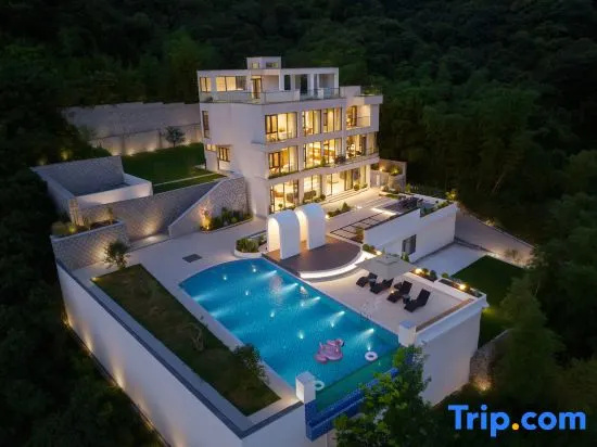 Moganshan Wangqiong · Ins Style Infinity Pool Boutique Stay (Yucun Square)