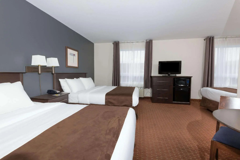 Standard Sextuple room