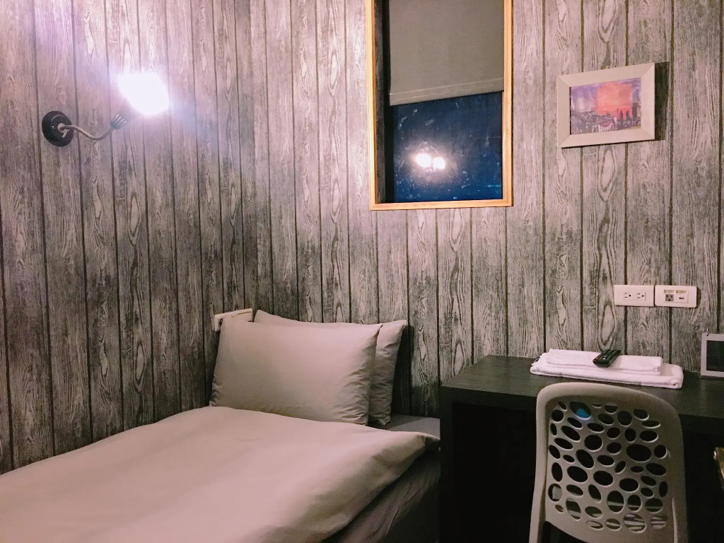Bed in Dorm (male dorm)