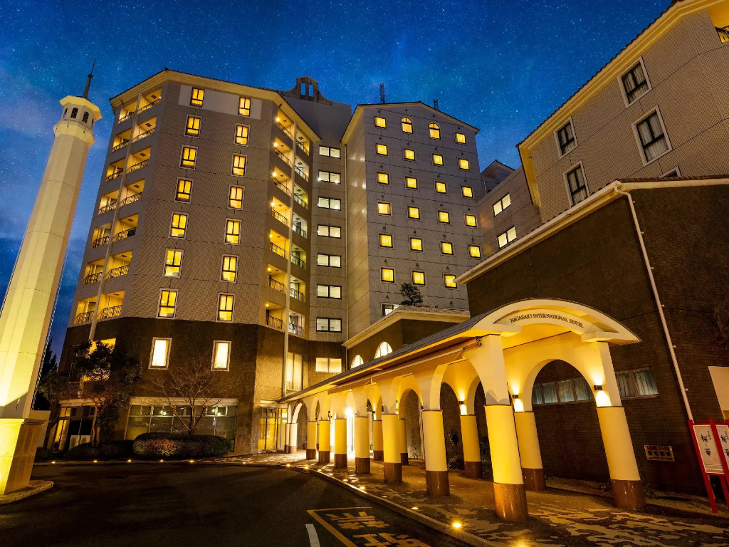 HOTEL LiVEMAX Nagasaki Airport
