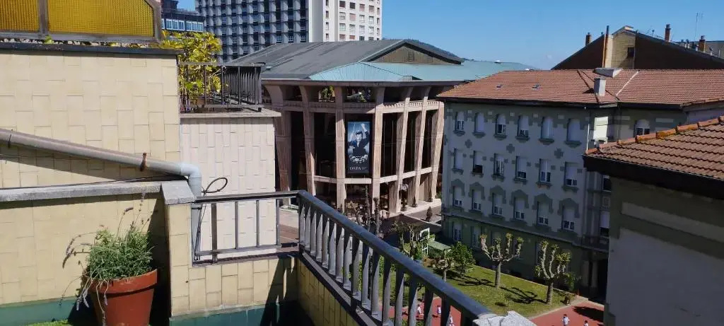 ÁTICO AUDITORIO disfrute sus 40 metros de terraza orientada al sur