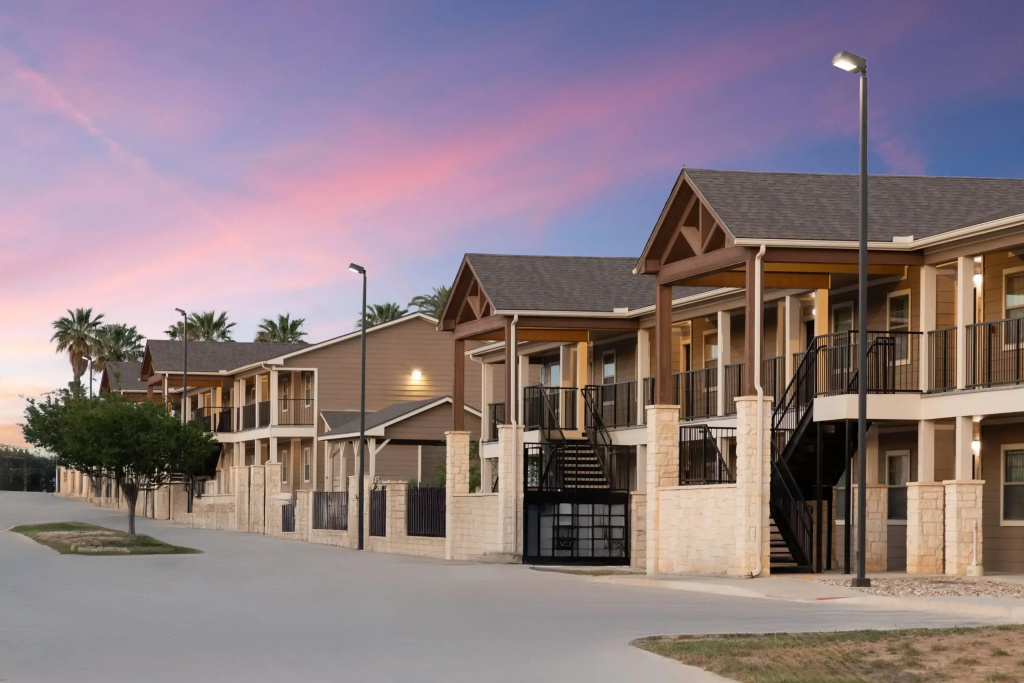 Eagle's Den Suites Carrizo Springs a Travelodge by Wyndham