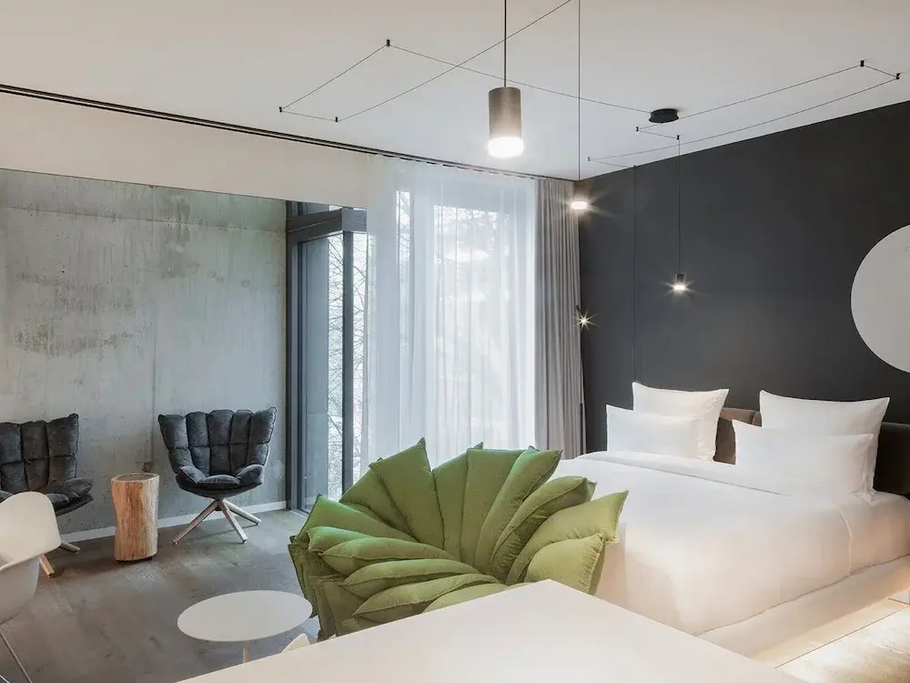 Executive Double room (full double bed)