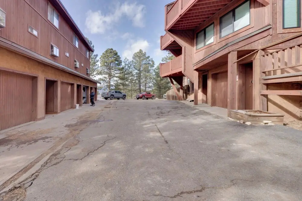 Walk to Lifts: Ski-in/ski-out Angel Fire Condo