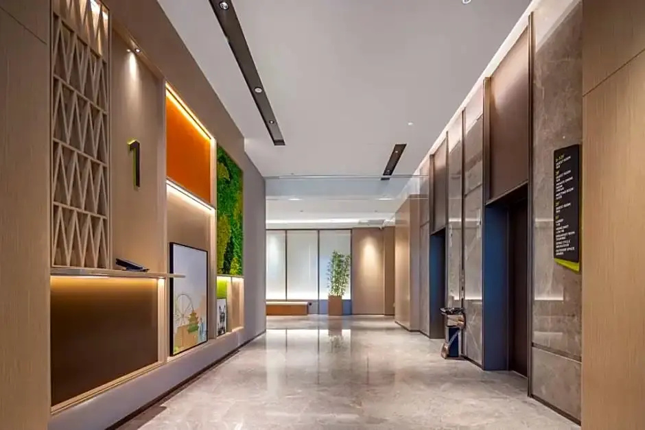 Lobby & Reception
