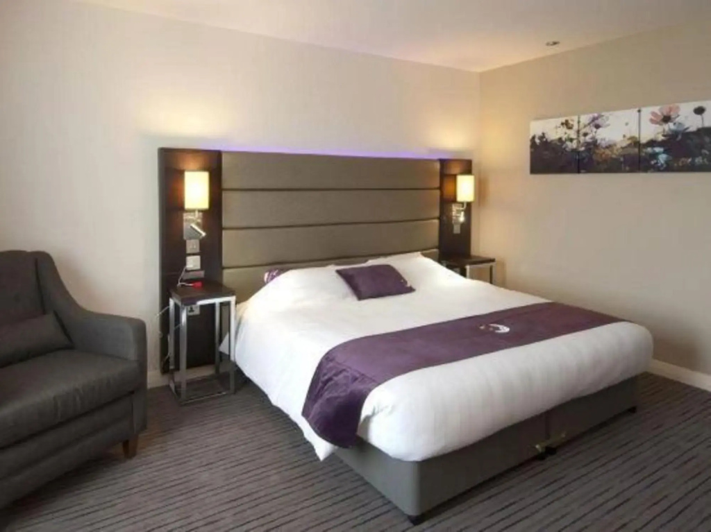 Premier Inn London City - Aldgate — фото