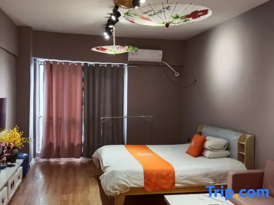 House Phil Apartment (Shangqiu Shangqiu Shang Shinmat Railway Station Store)