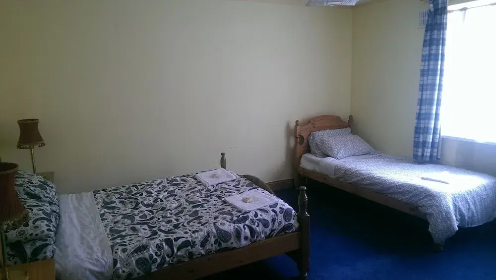 2 Bedrooms Apartment