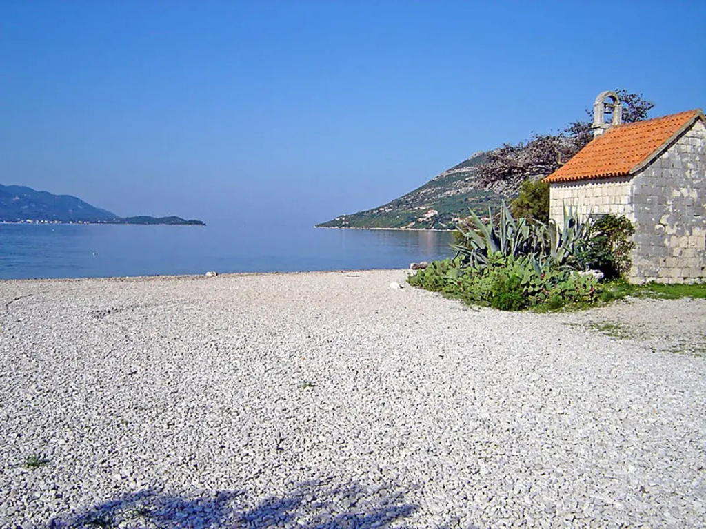 Beach & Waterfront