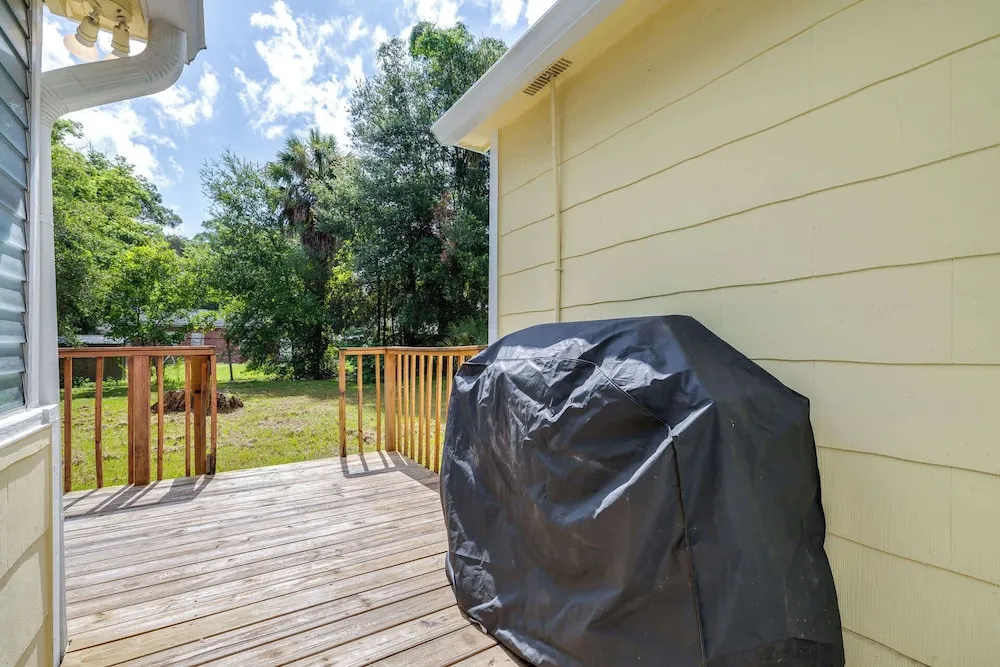 Charming Seminole Heights Getaway