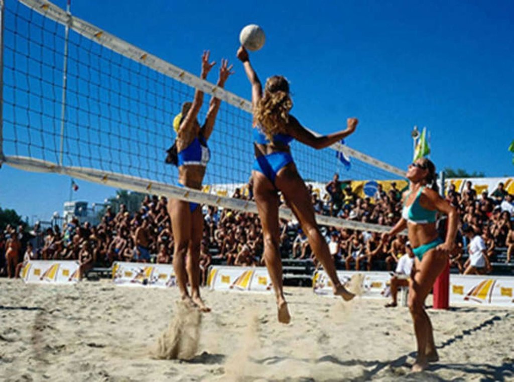 Бич волейбол. Пляжка волейбол. Пляжный волейбол спорт. Волейбол на пляже.