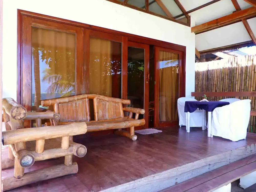 Standard room with balcony and with ocean view