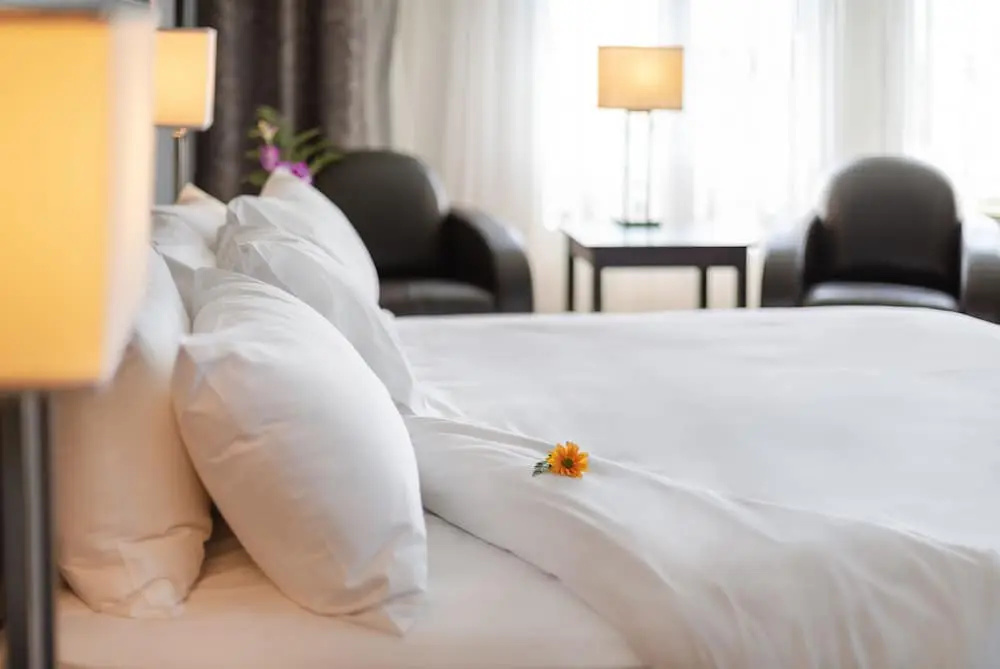 Double Suite (full double bed)
