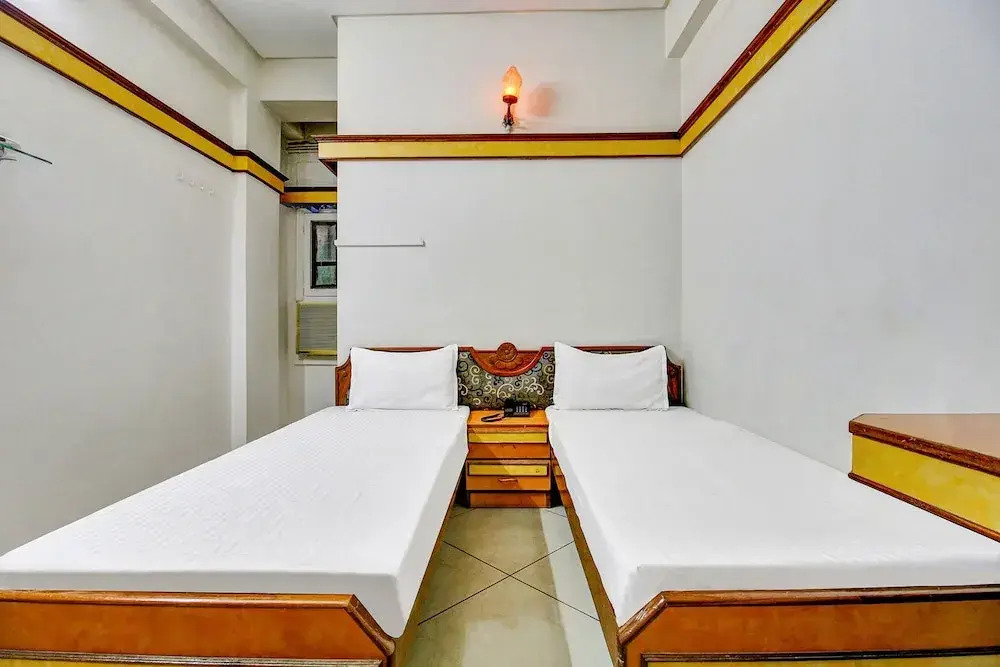 Hotel Ranjeet by null