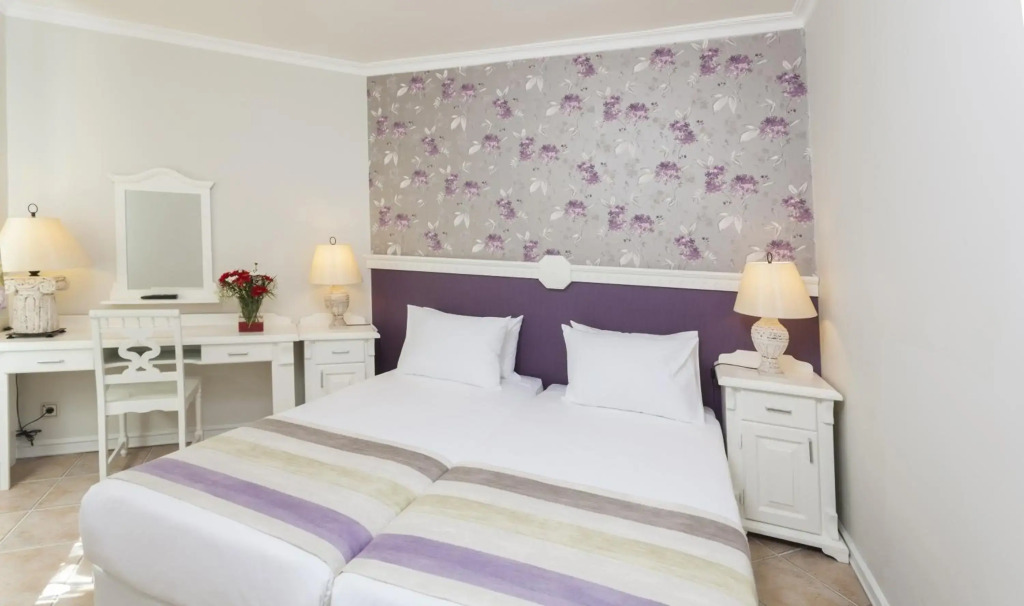 İz Flower Side Beach Hotel — фото 4