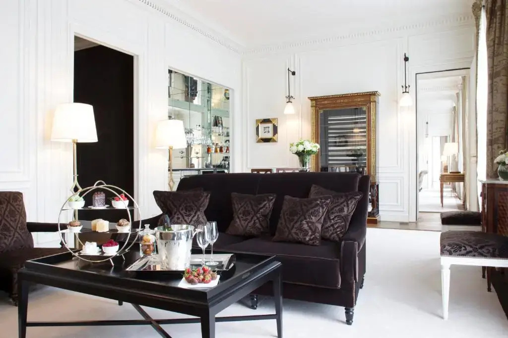 La Reserve Paris Hotel and Spa 85