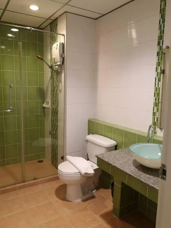 Executive Double room with balcony (full double bed)