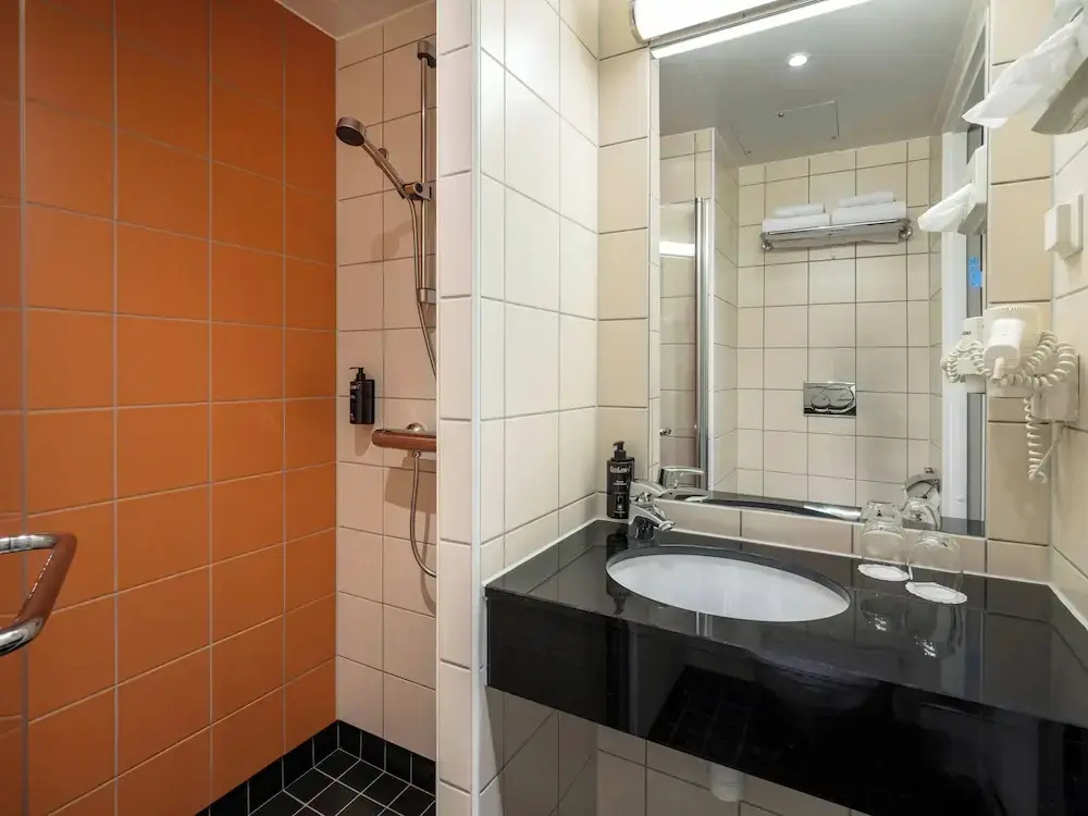 Quality Hotel Saga - Chambres