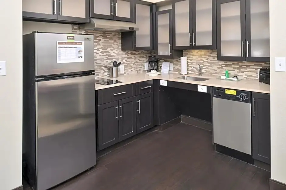 Staybridge Suites Rochester - Commerce Dr NW by IHG - Chambres