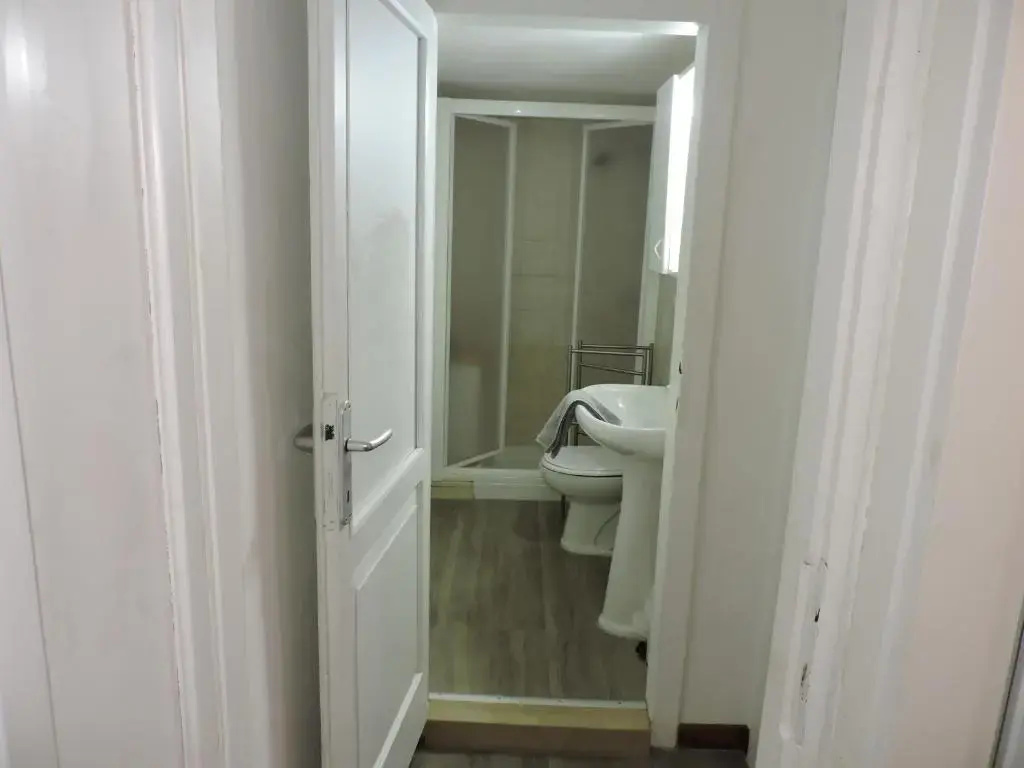 Comfort room