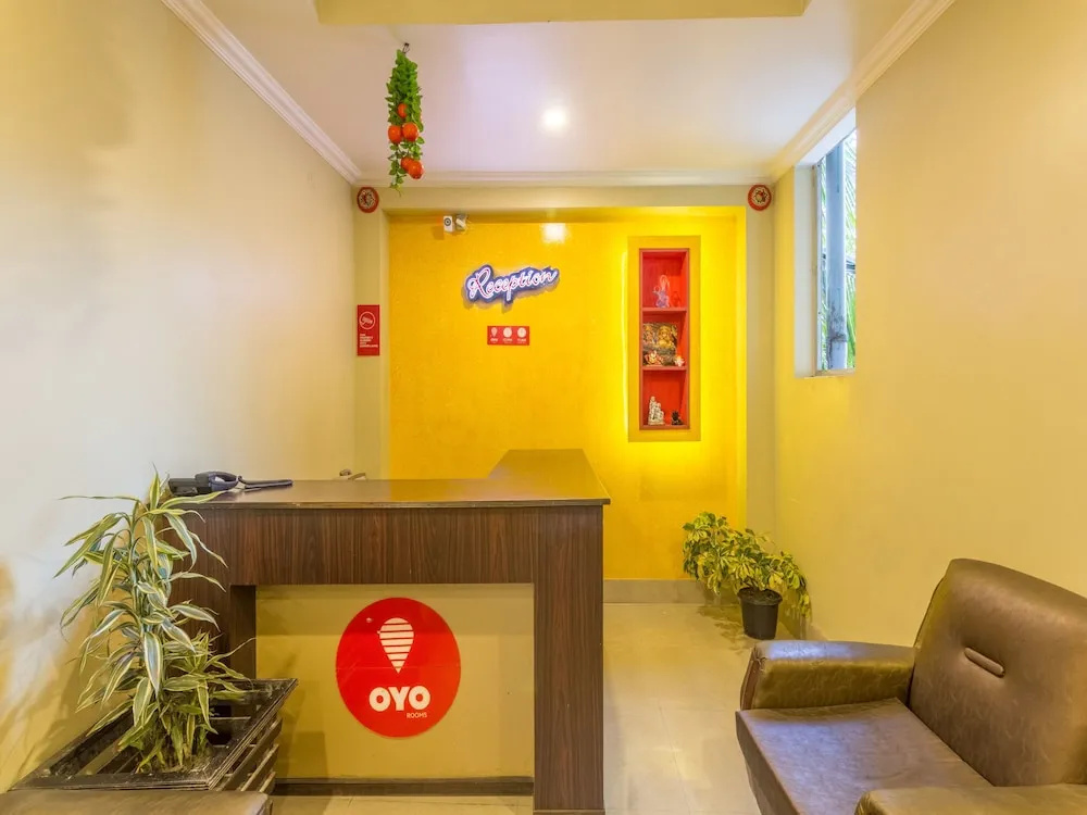 OYO 5332 Hotel Parnil Palace 1