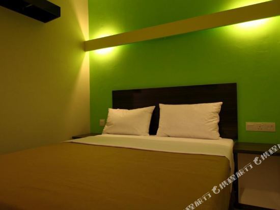 Leo Express Hotel