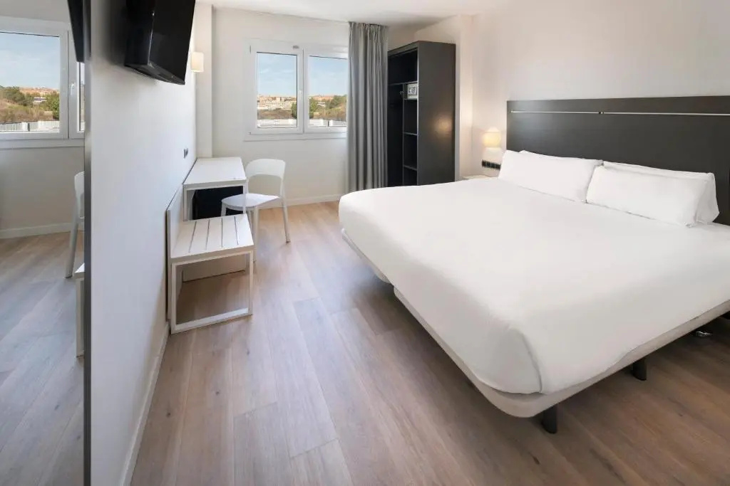 Superior Double room (full double bed)