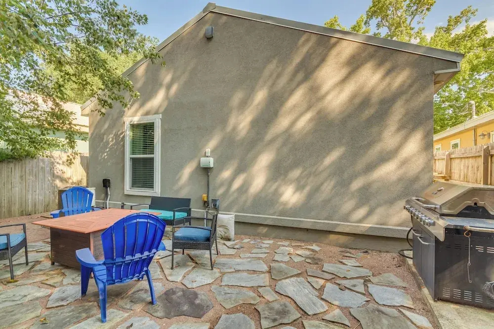 Charming Pensacola Home Rental: 2 Mi to Beach!