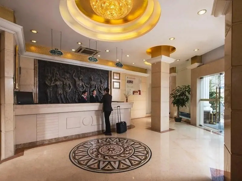 Lobby & Reception