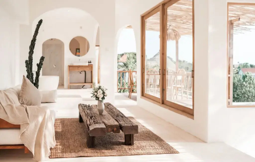 Suite with balcony and with pool view