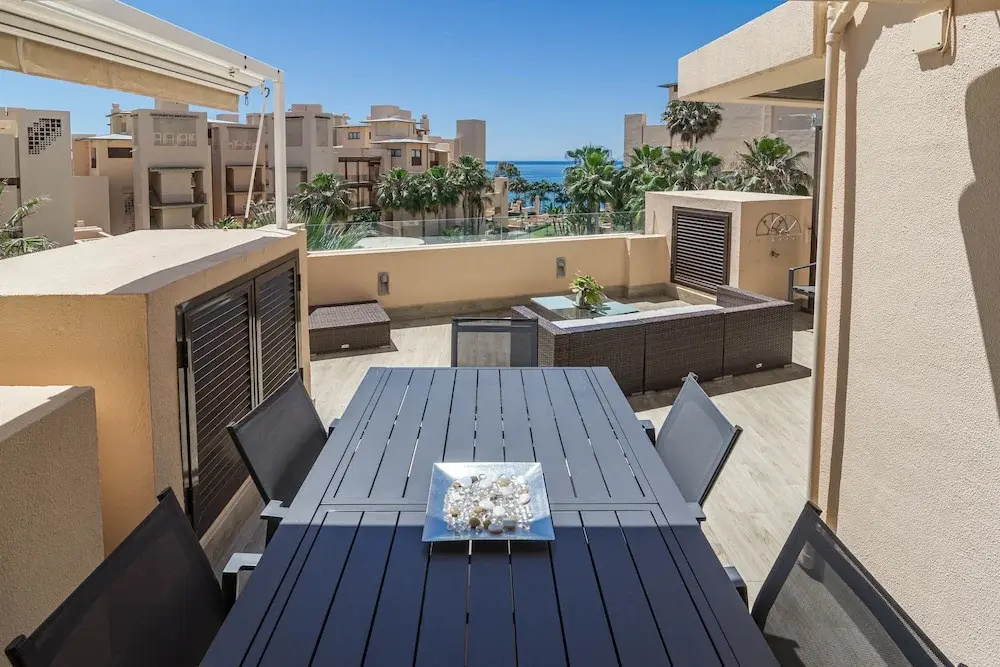 Bp7c.2a Beachfront Penthouse With Private Pool