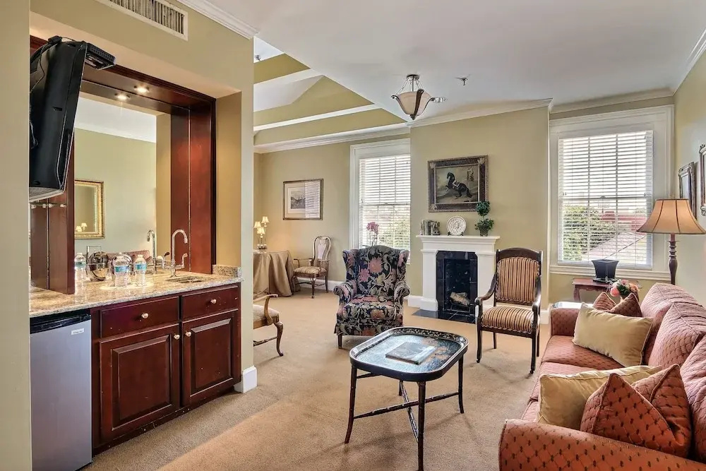 Luxury Double Apartment full double bed