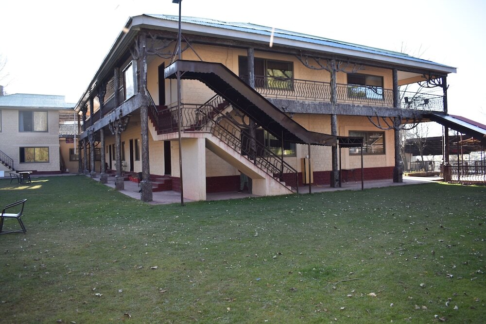 Cosy Knock Hotel image