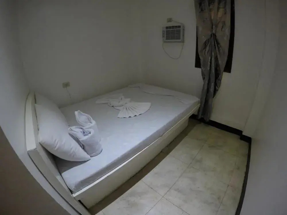 Alexzus Backpacker Travel Lodge
