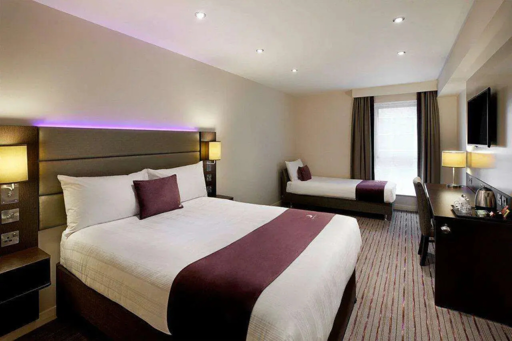 Premier Inn Manchester Salford Media City - Général
