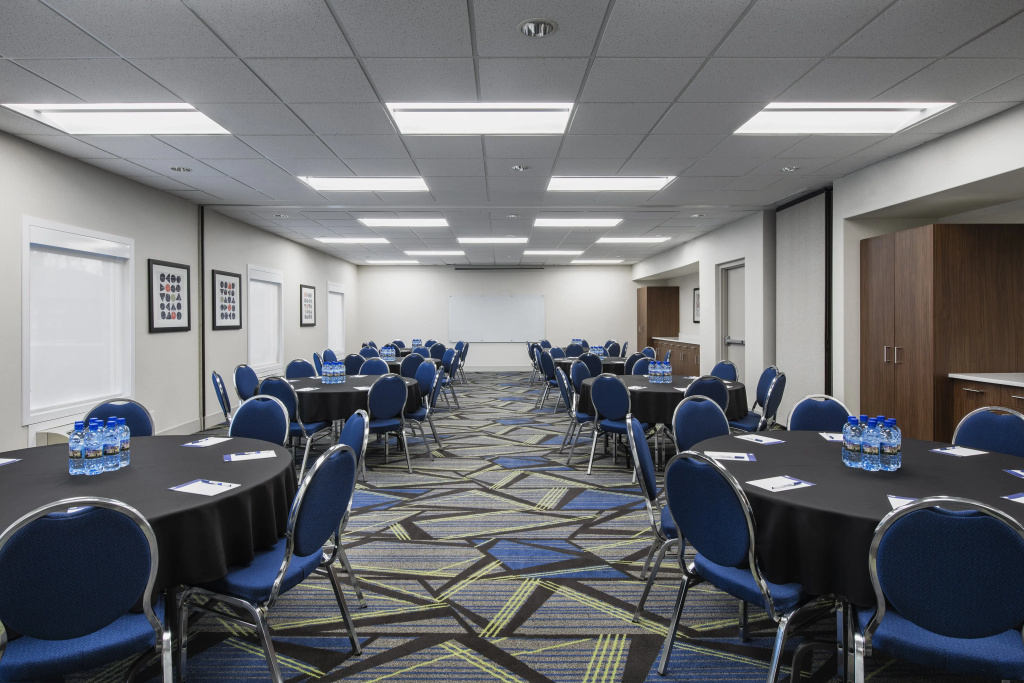 Holiday Inn Express & Suites Saskatoon Centre by IHG - Général
