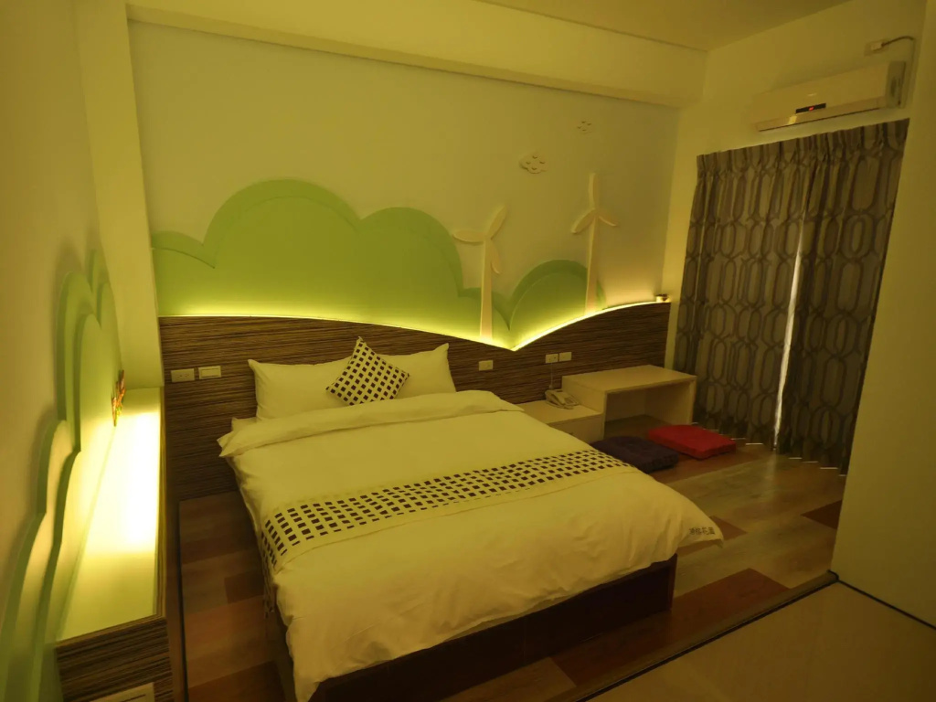 Standard Double room (full double bed)