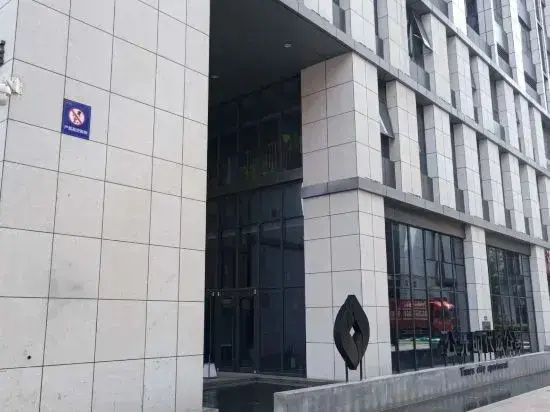 Taiyuan White Shark Premium E-sports Homestay (Gongyuan Times City)