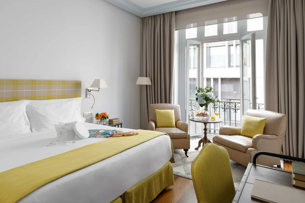 Urso Double room (full double bed)