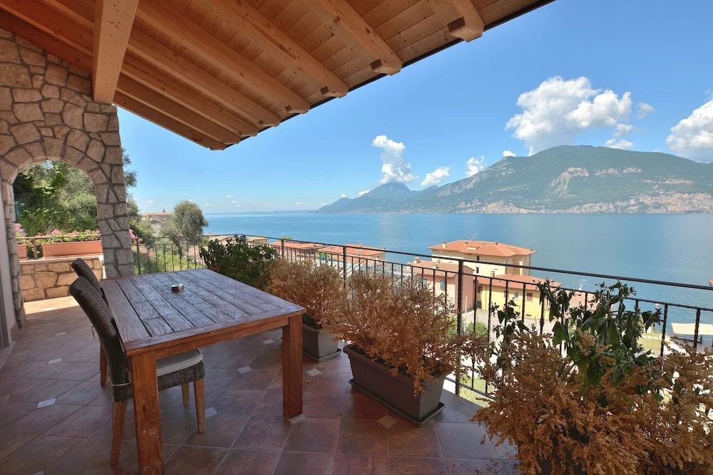 Paradise Apartment