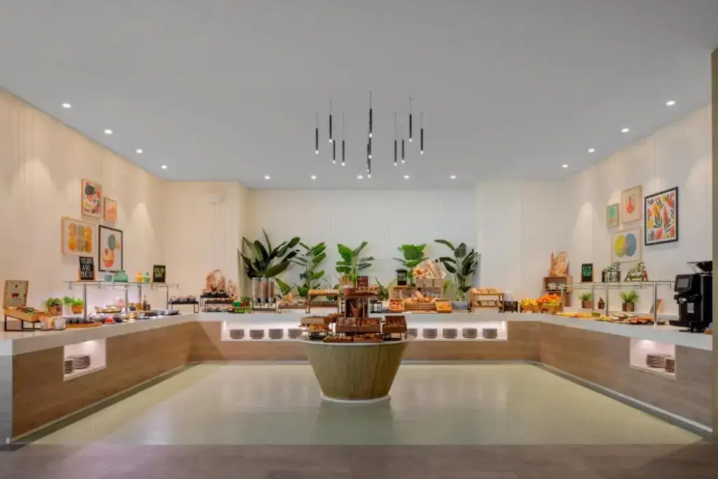Lobby & Reception