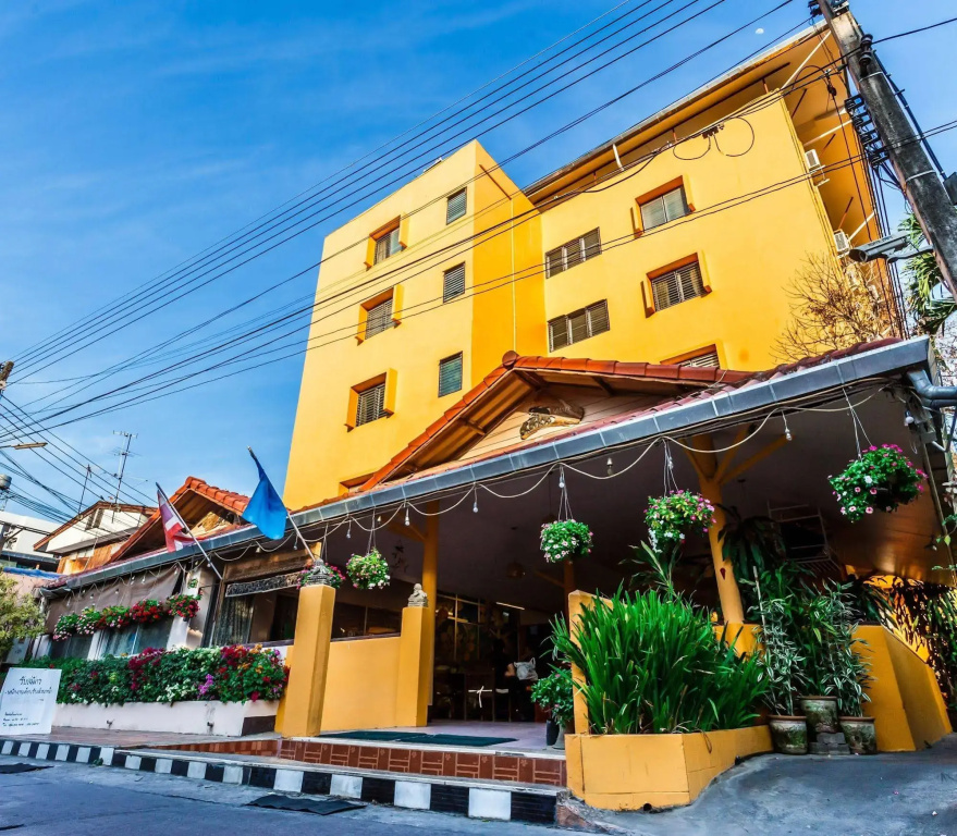 Luck Thai Hotel