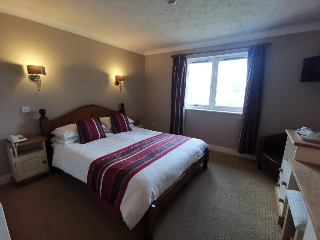Superior Double room (full double bed)