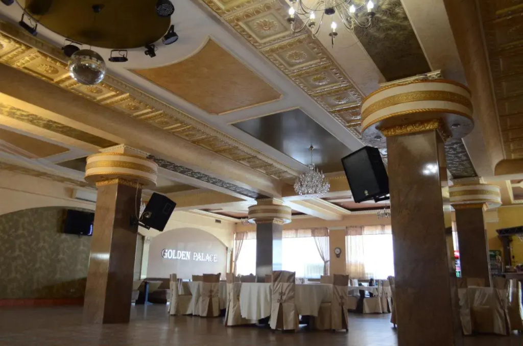 Golden Palace - Général