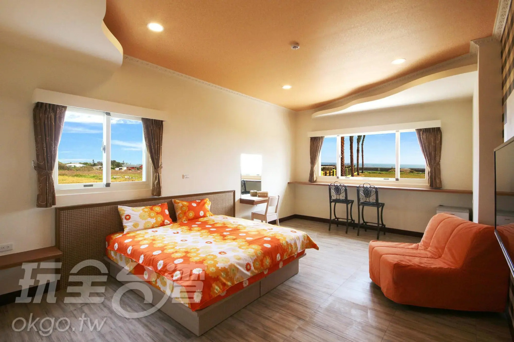 Standard Double room with sea view (full double bed)