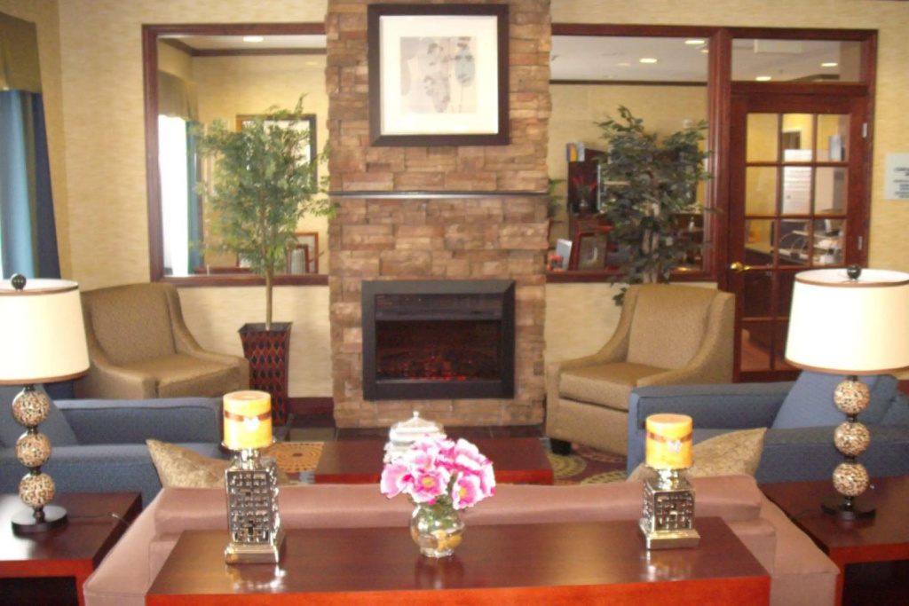 Lobby & Reception