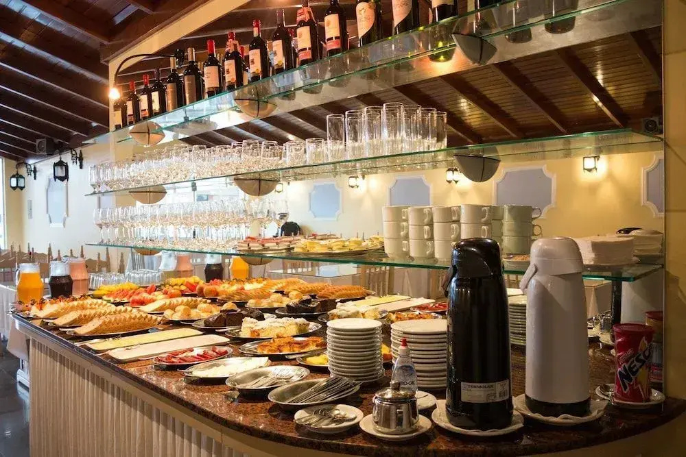Food & Beverage